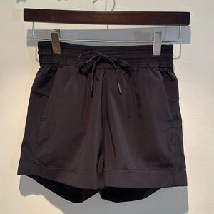Lululemon Women’s Shorts Size 2 Black